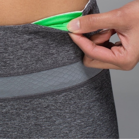 Lululemon Light Speed Tight Grey Size 4 - Picture 9 of 10